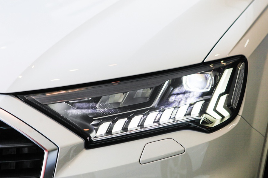 Cụm đèn pha mới trên mẫu Audi Q7 2020
