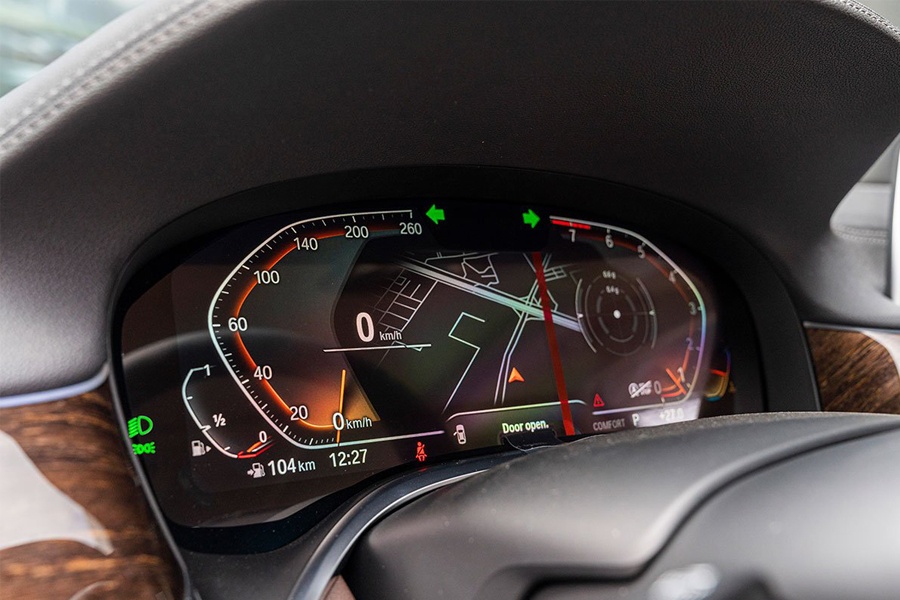 Thiết kế bảng đồng hồ mới trên mẫu BMW 7-Series